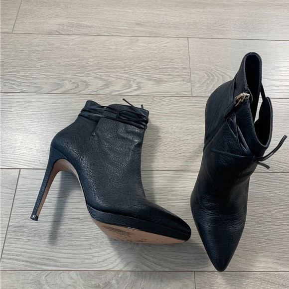REISS Black Pointed Toe Leather Heeled Ankle Boots - Picture 8 of 11